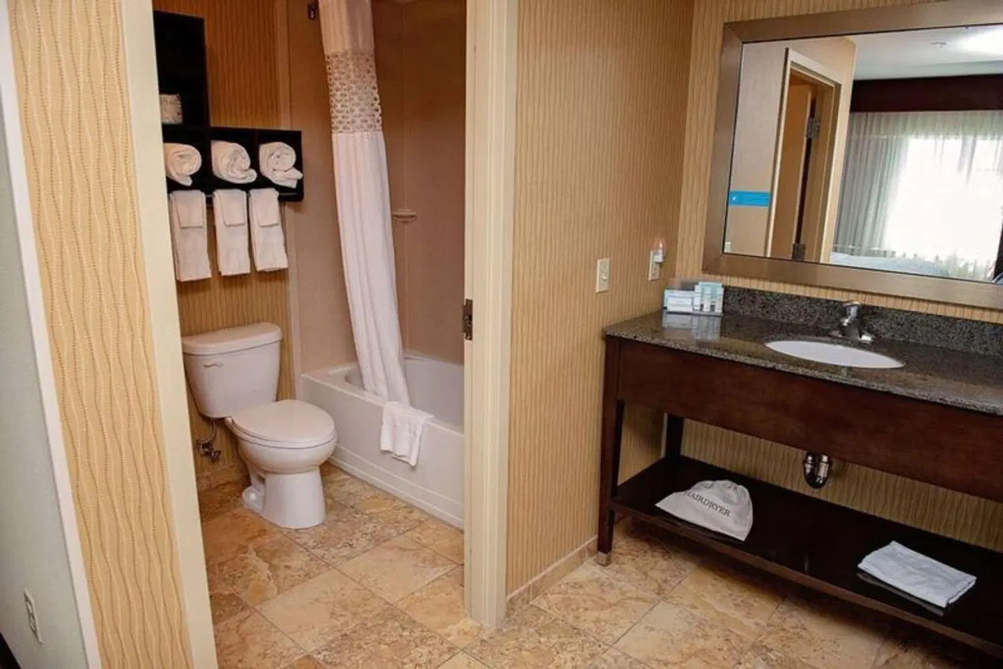 Hampton Inn & Suites Bradenton Badezimmer