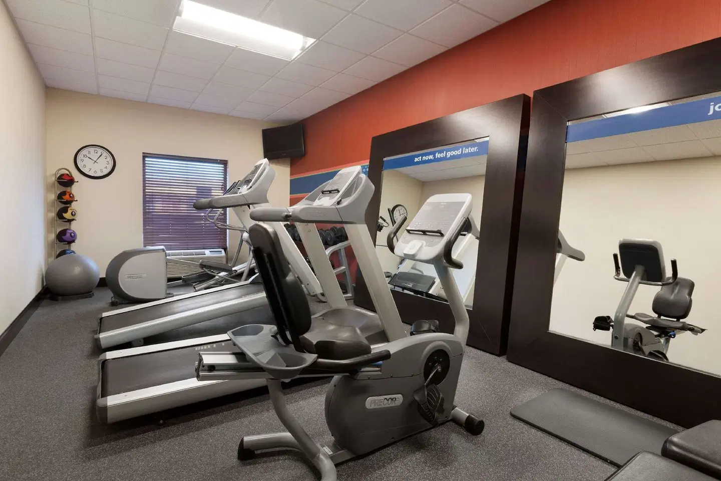 Hampton Inn & Suites Birmingham East Irondale SPORTS_AND_LEISURE