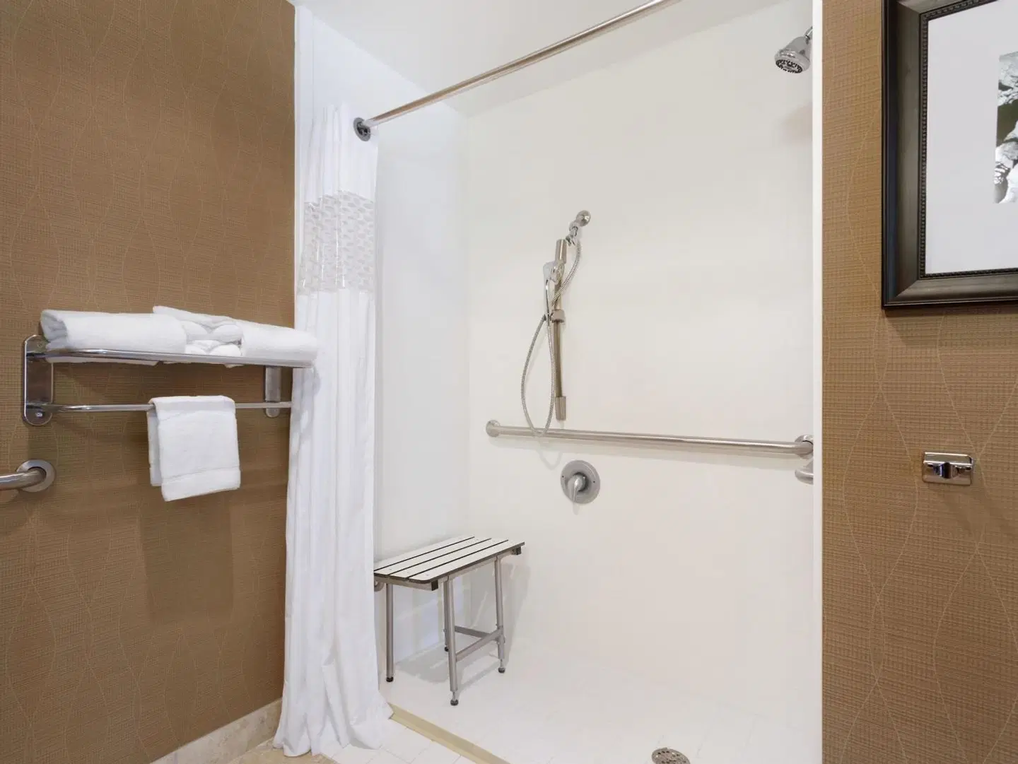Hampton Inn & Suites Birmingham East Irondale Badezimmer