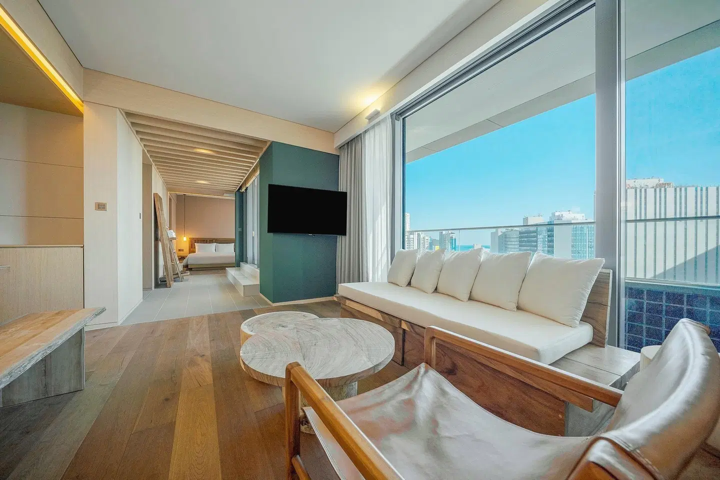 HOUND HOTEL SIGNATURE ROOM_EXAMPLE