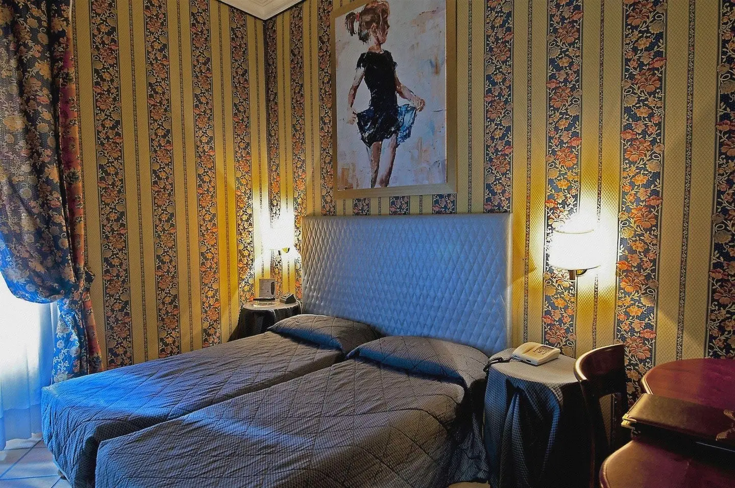 Lirico ROOM_EXAMPLE