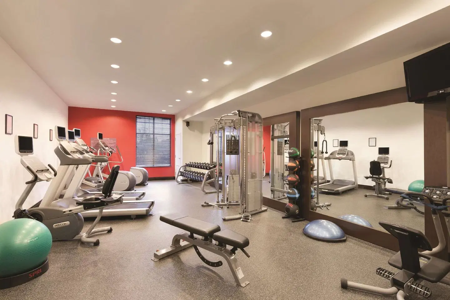 Hilton Garden Inn Fargo SPORTS_AND_LEISURE