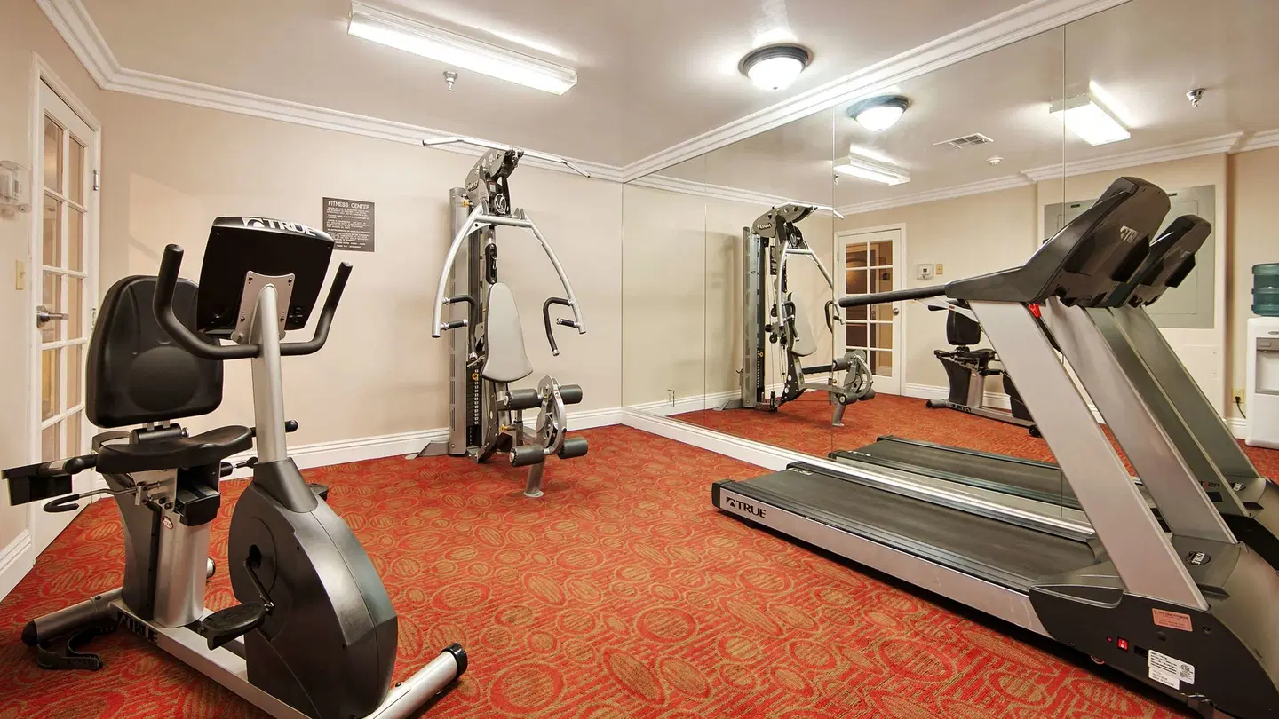 Best Western Burbank Airport Inn SPORTS_AND_LEISURE