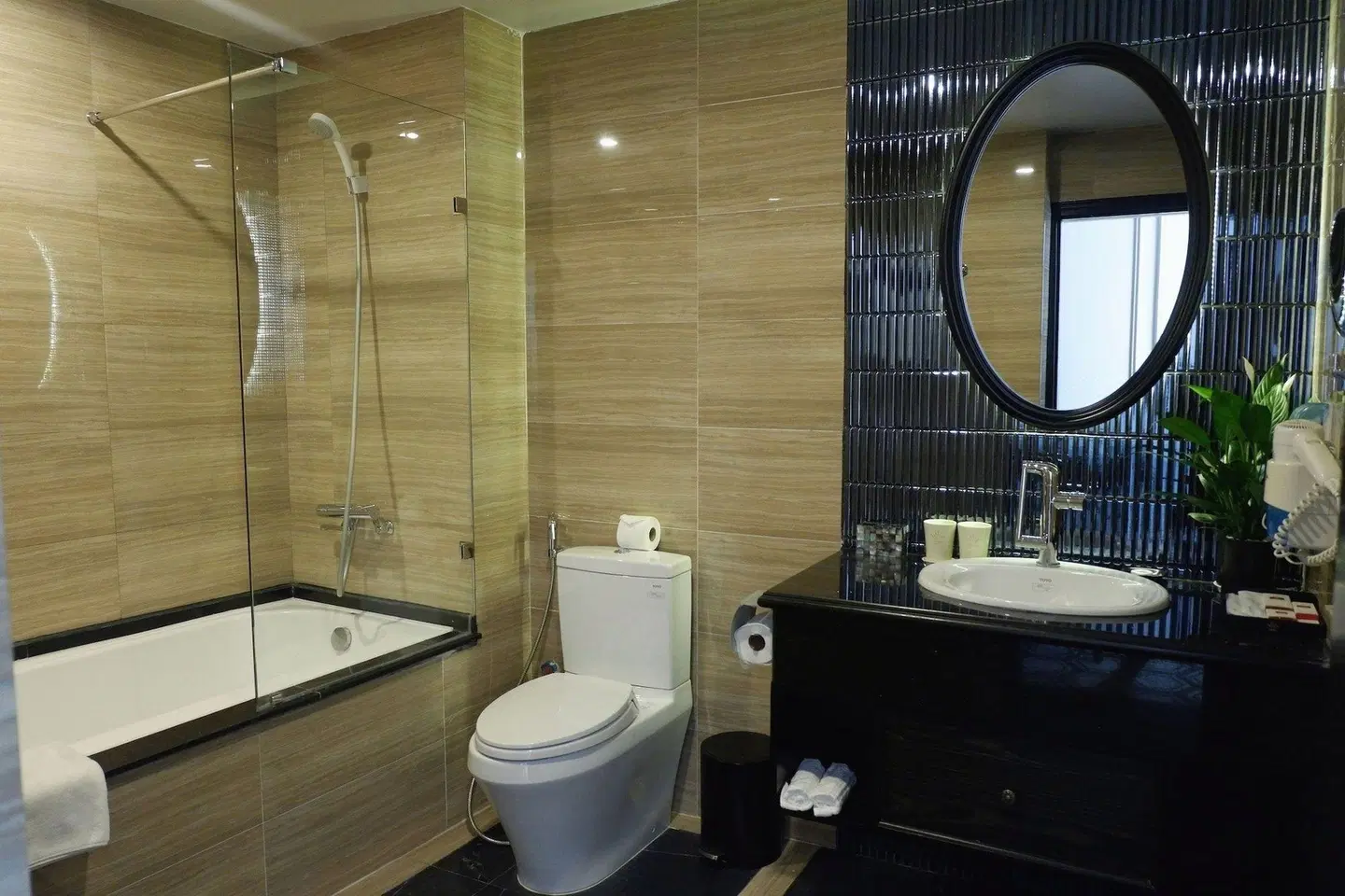 Hanoi Imperial Hotel Badezimmer