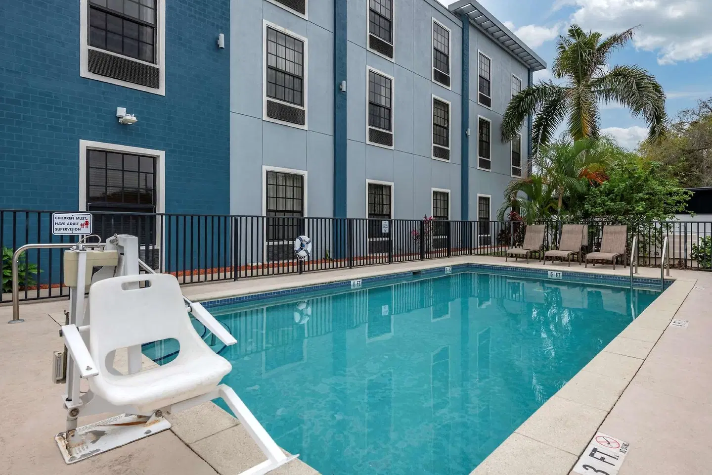 Best Western Plus Bradenton Gateway Hotel OUTDOOR_POOL