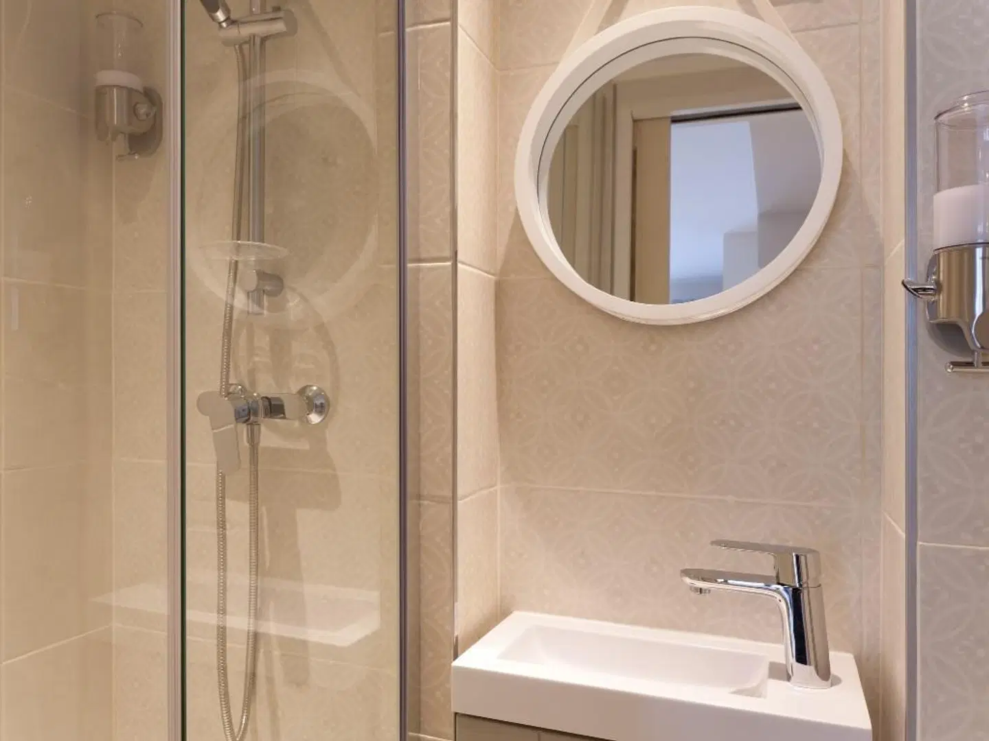 Au 30 Badezimmer