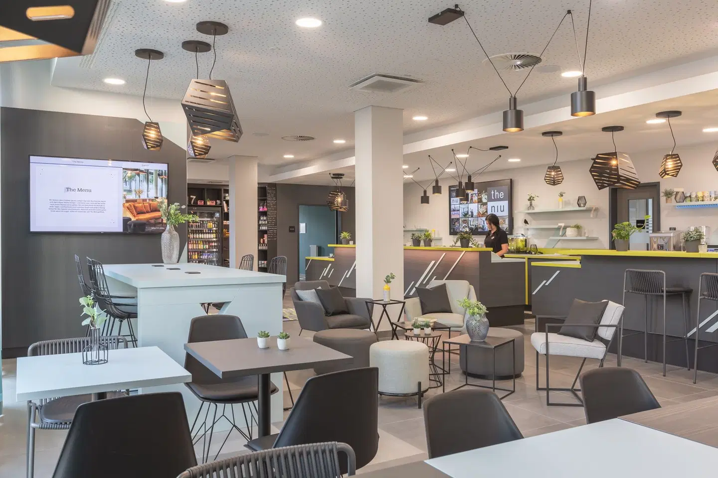 Holiday Inn - the niu, SEVEN DUSSELDORF OST by IHG LOUNGE_LOBBY