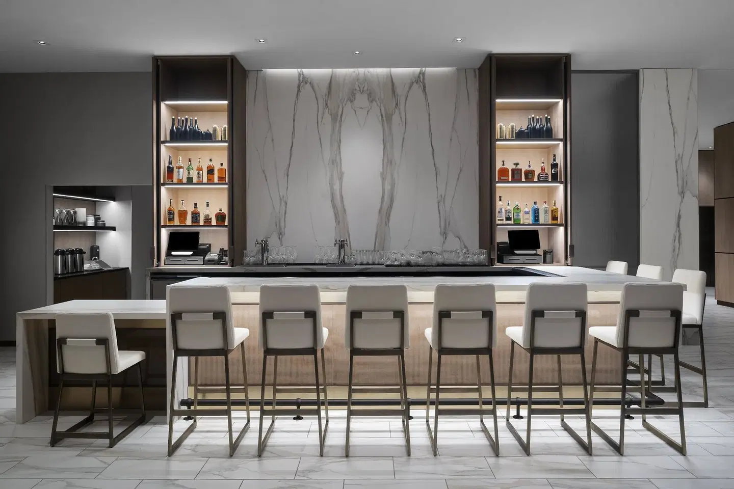 AC Hotel by Marriott St. Louis Central West End Bar