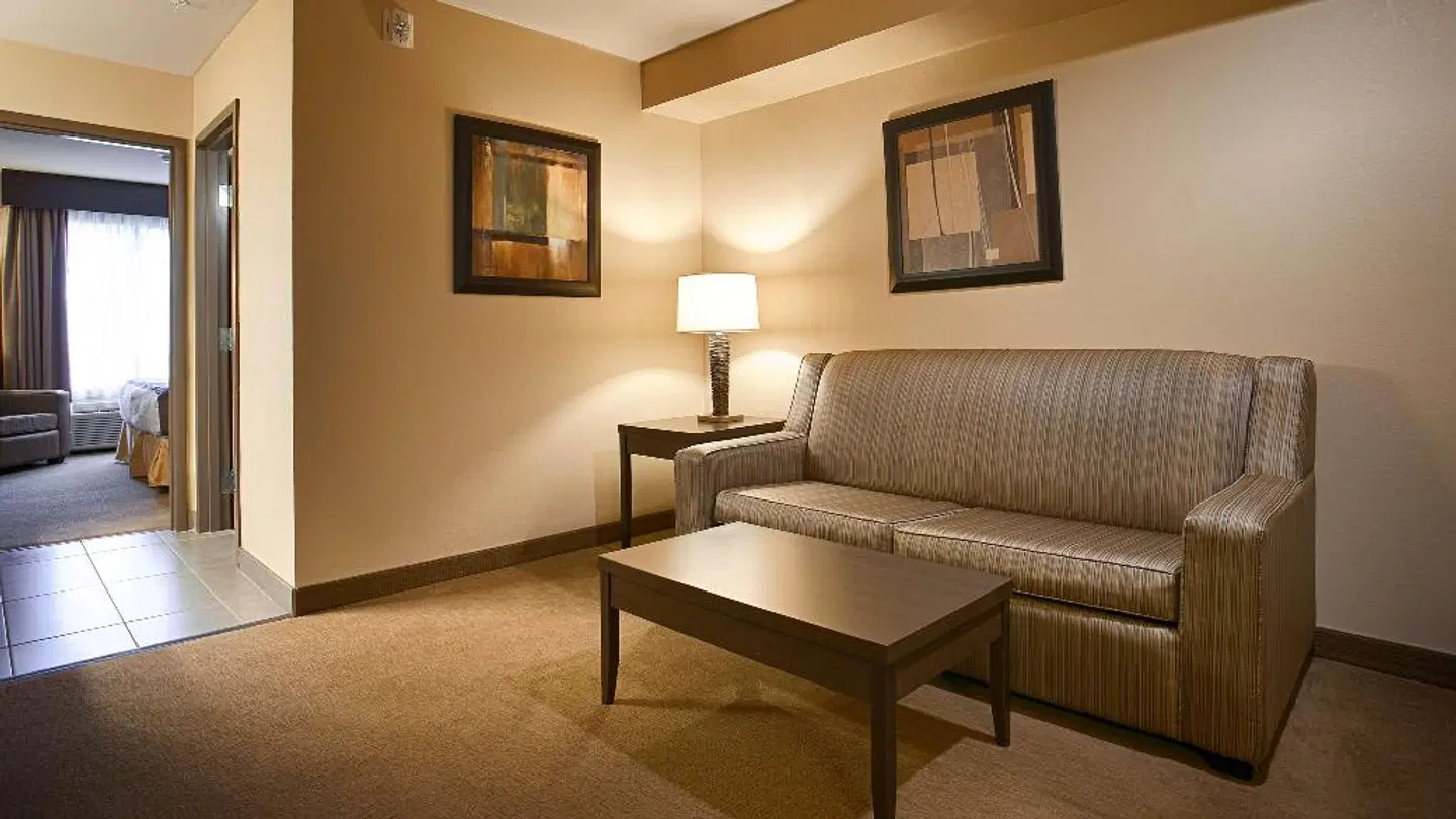 BEST WESTERN PLUS Saint John Hotel & Suites ROOM_EXAMPLE