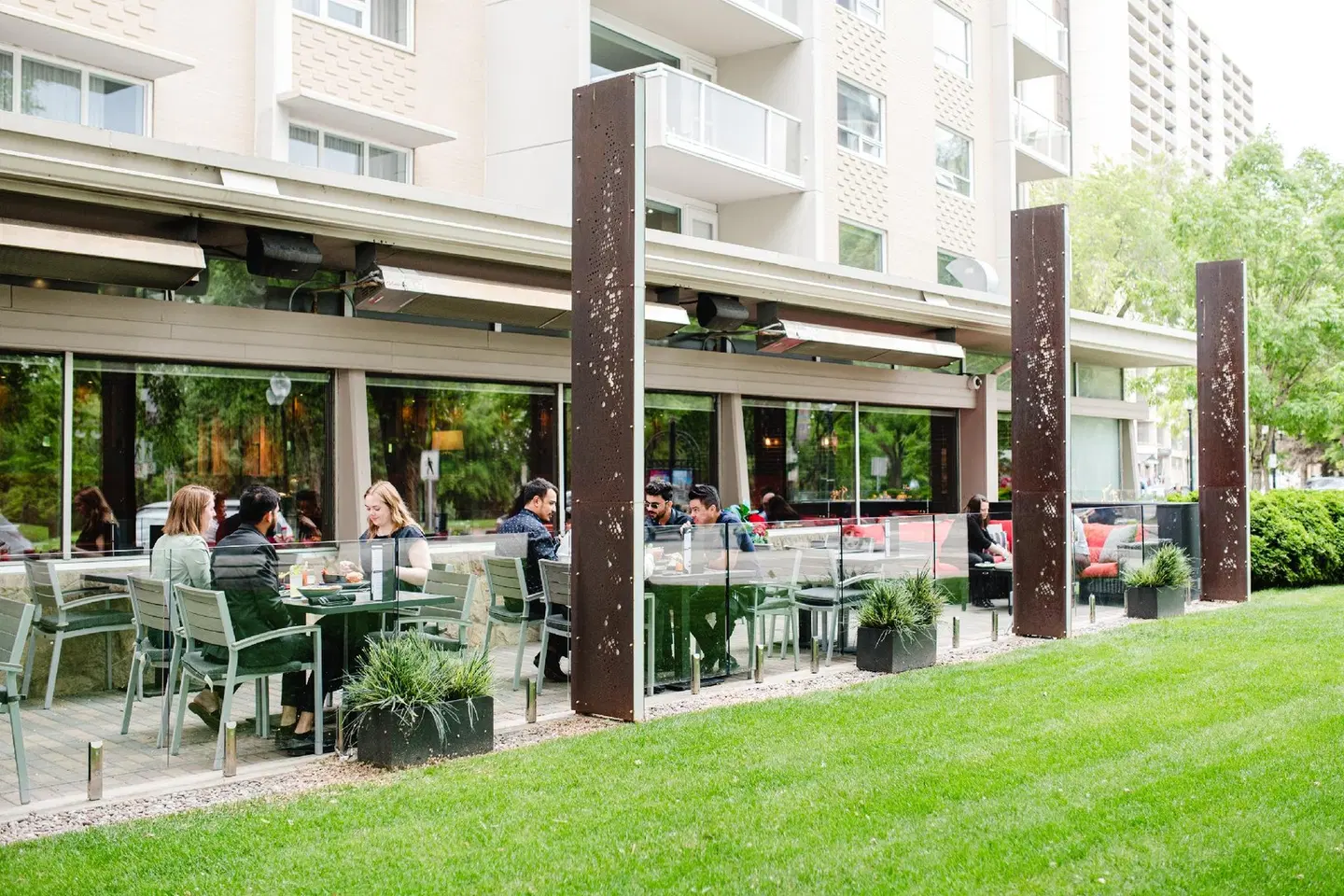 Sheraton Cavalier Saskatoon Hotel EXTERIOR
