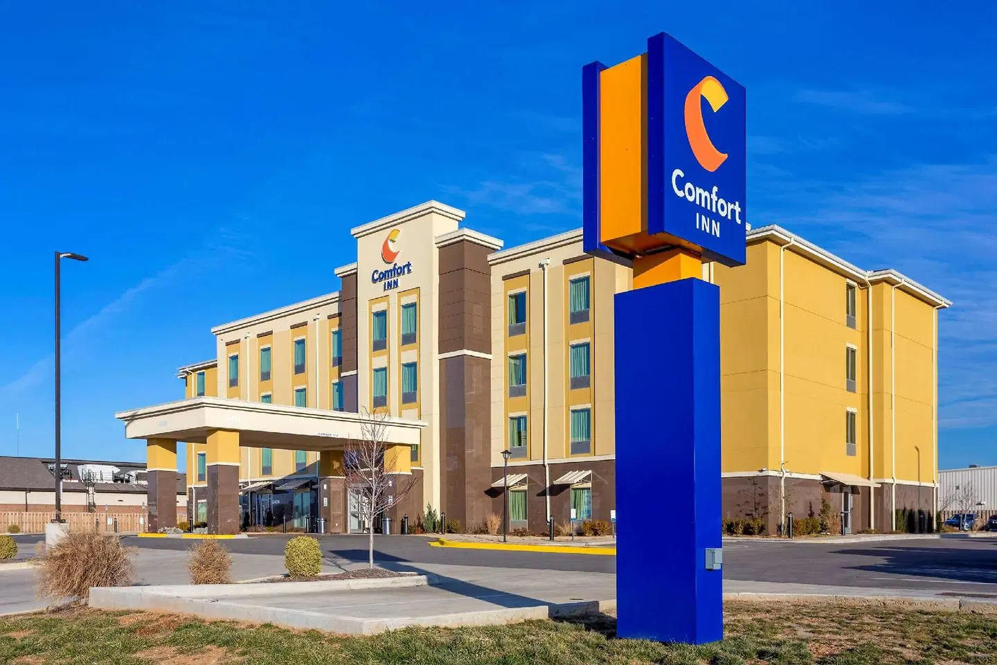 Comfort Inn EXTERIOR