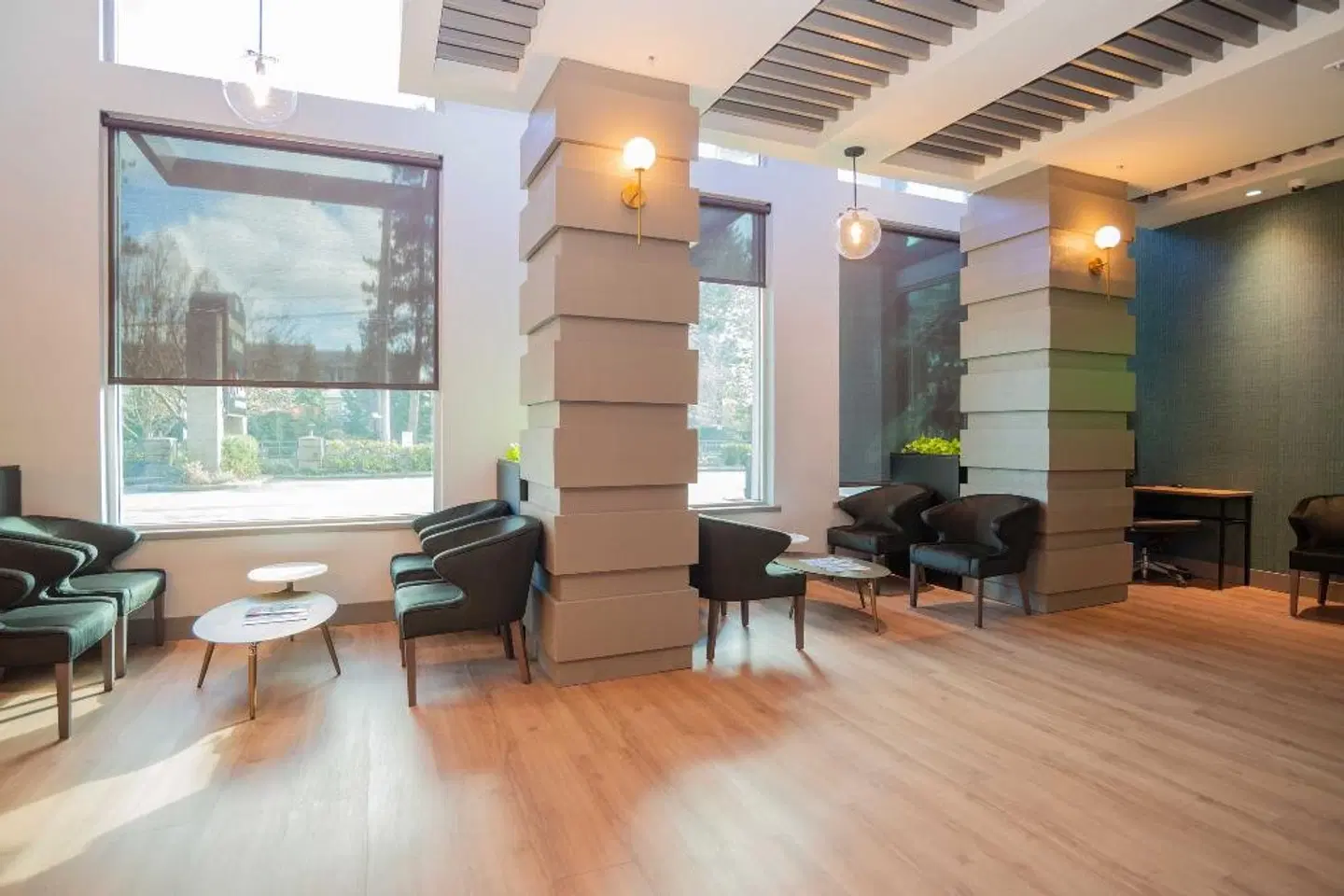 Sandman Signature Surrey-Guildford Suites LOUNGE_LOBBY