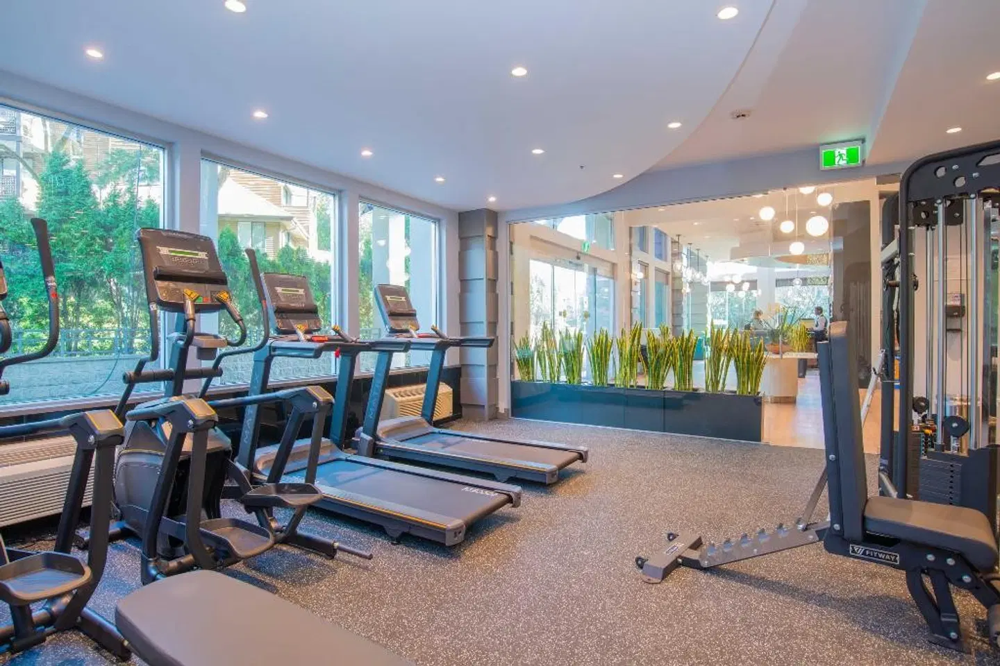 Sandman Signature Surrey-Guildford Suites SPORTS_AND_LEISURE