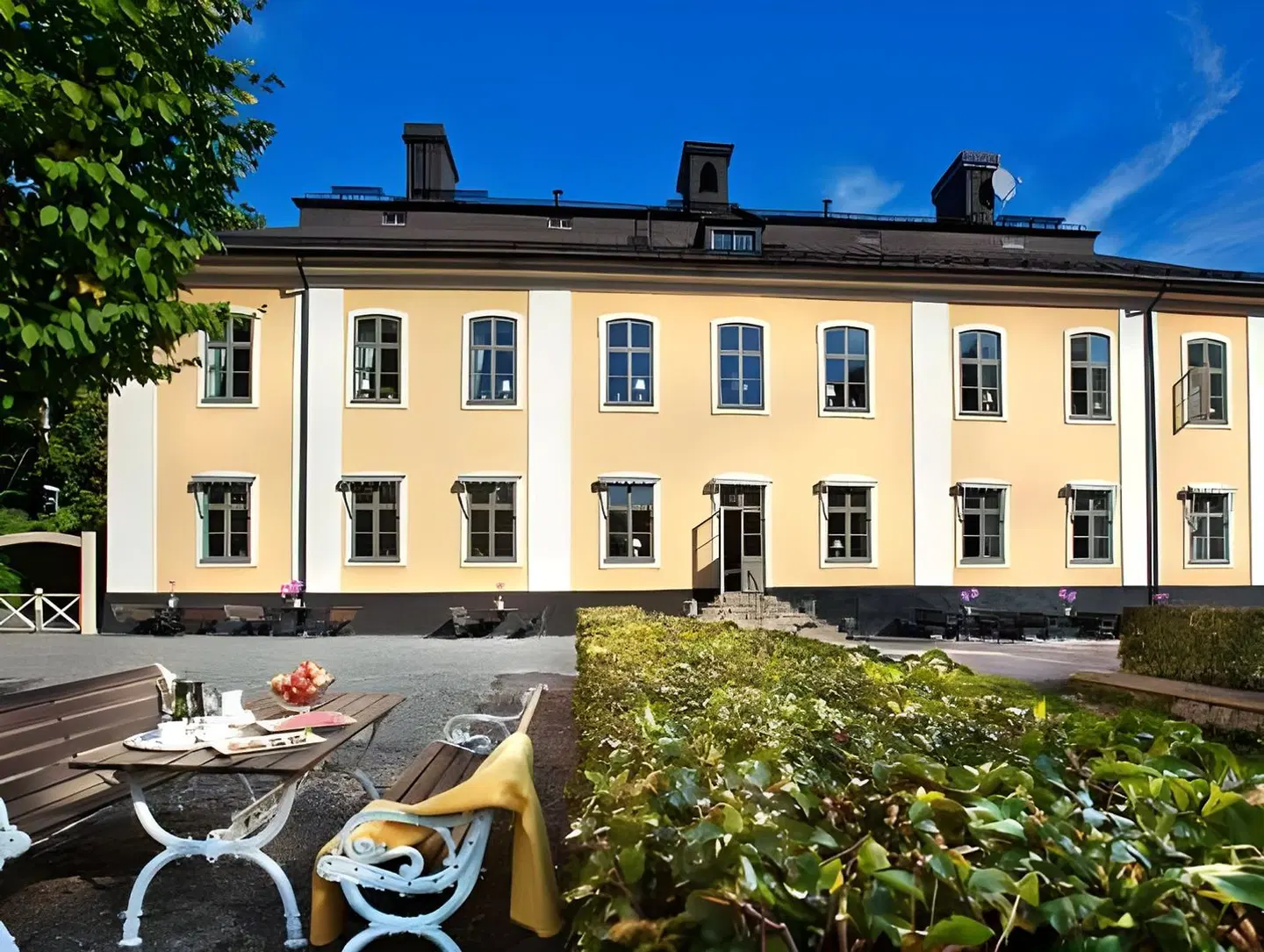 Åkeshofs Slott Terrasse