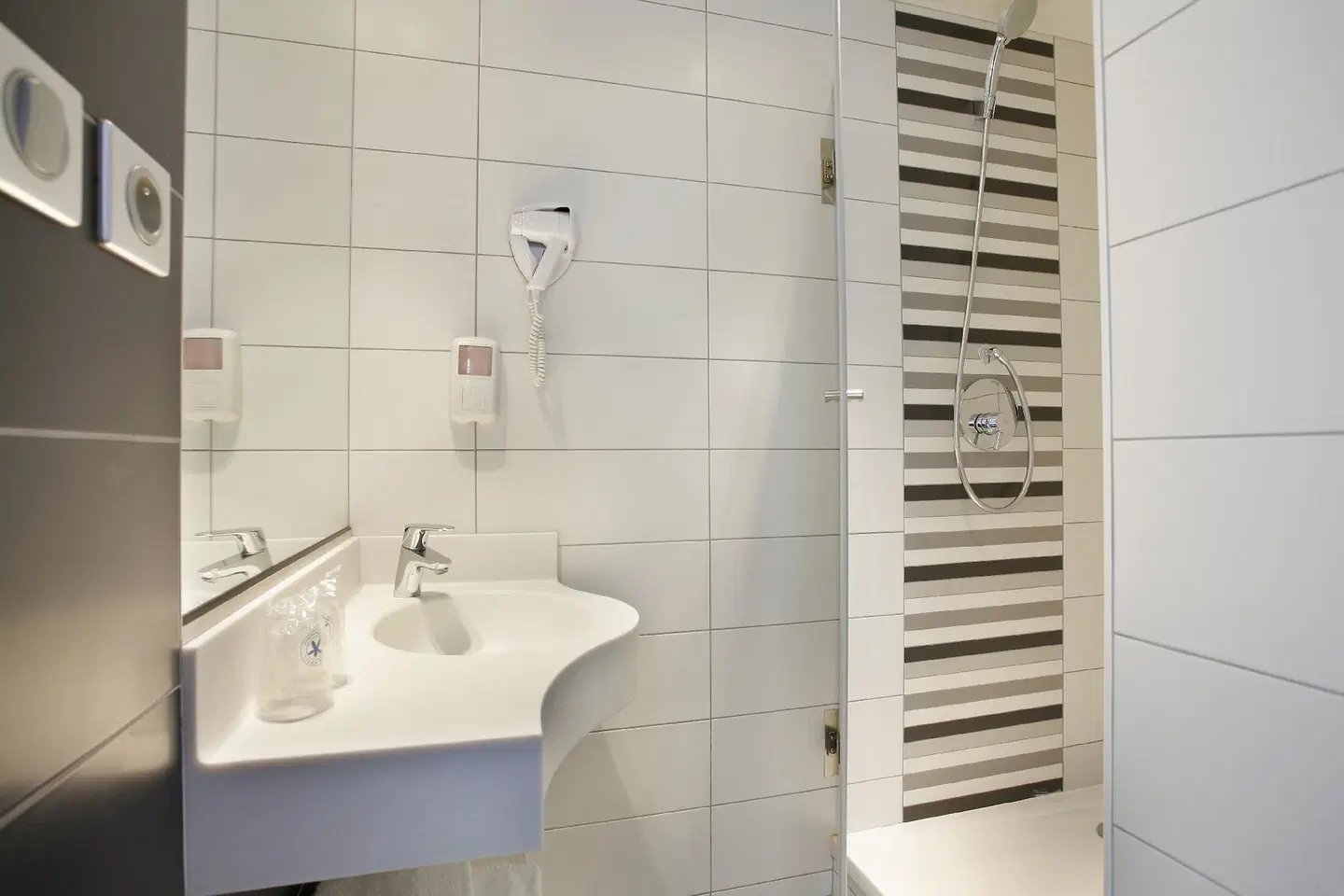 Kyriad Direct Limoges Nord Badezimmer
