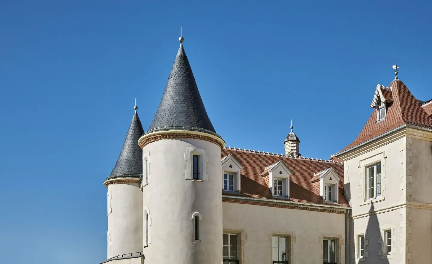 Château Saint-Jean EXTERIOR