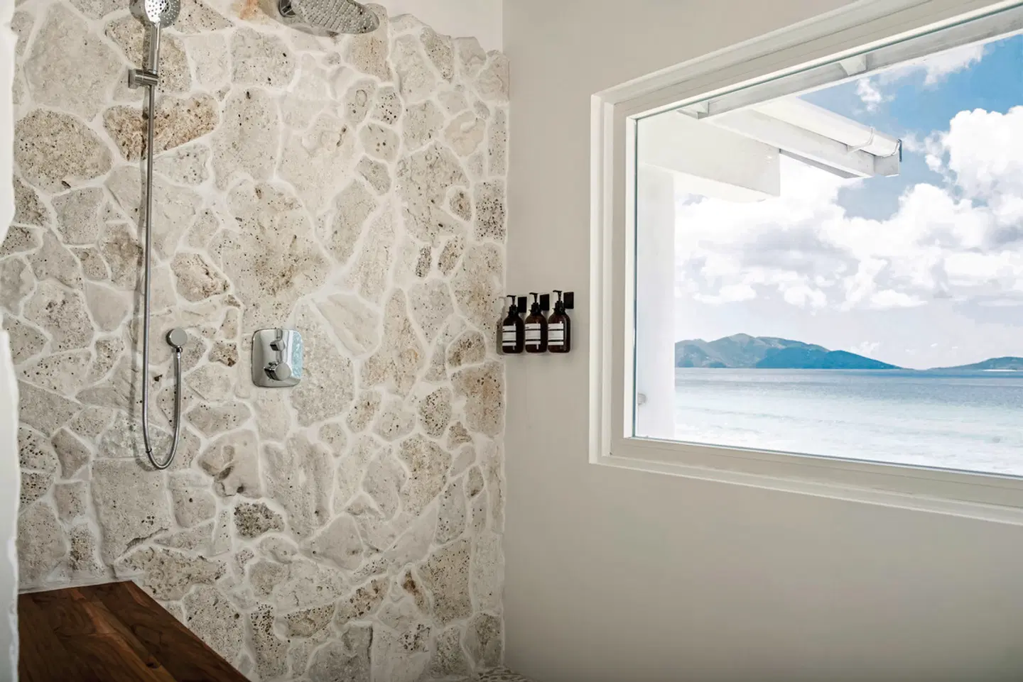 Long Bay Beach Resort & Villas Badezimmer