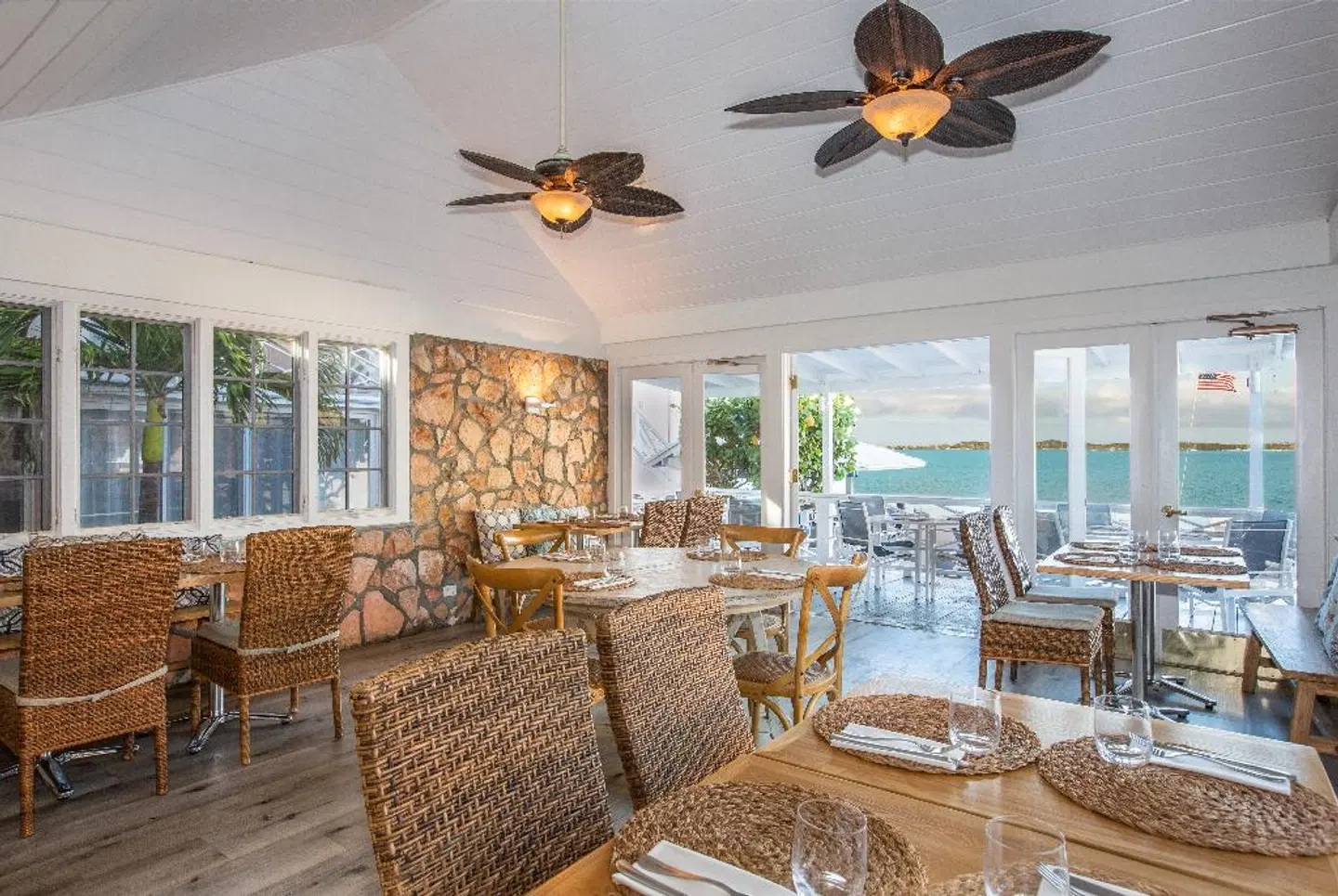 Club Peace & Plenty Restaurant