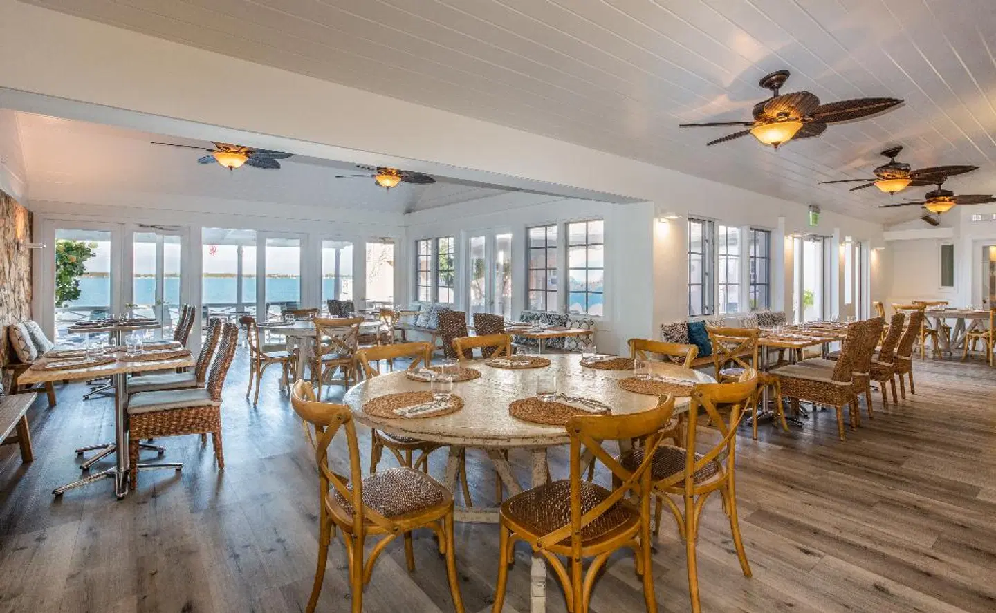 Club Peace & Plenty Restaurant