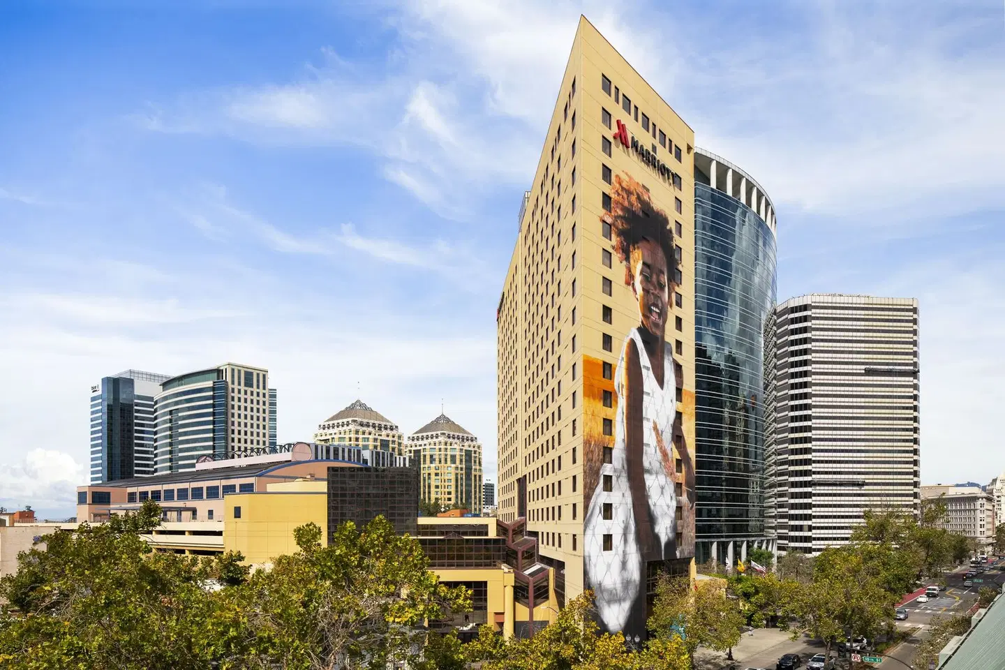 Marriott Oakland City Center EXTERIOR