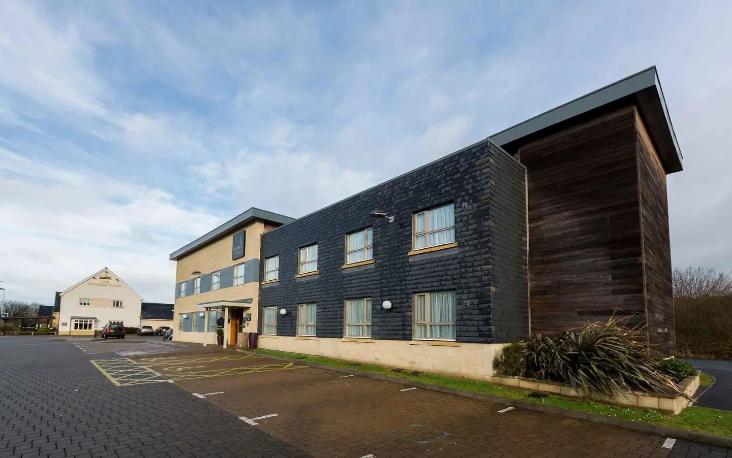The Starling Cloud by Marstons Inns EXTERIOR