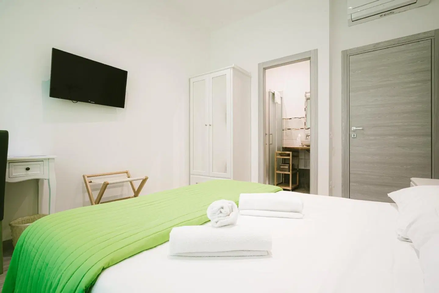 Grab a Room in Rossetti HEALTH_BEAUTY