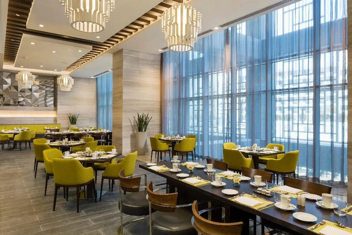 Beach Rotana - Residences Restaurant