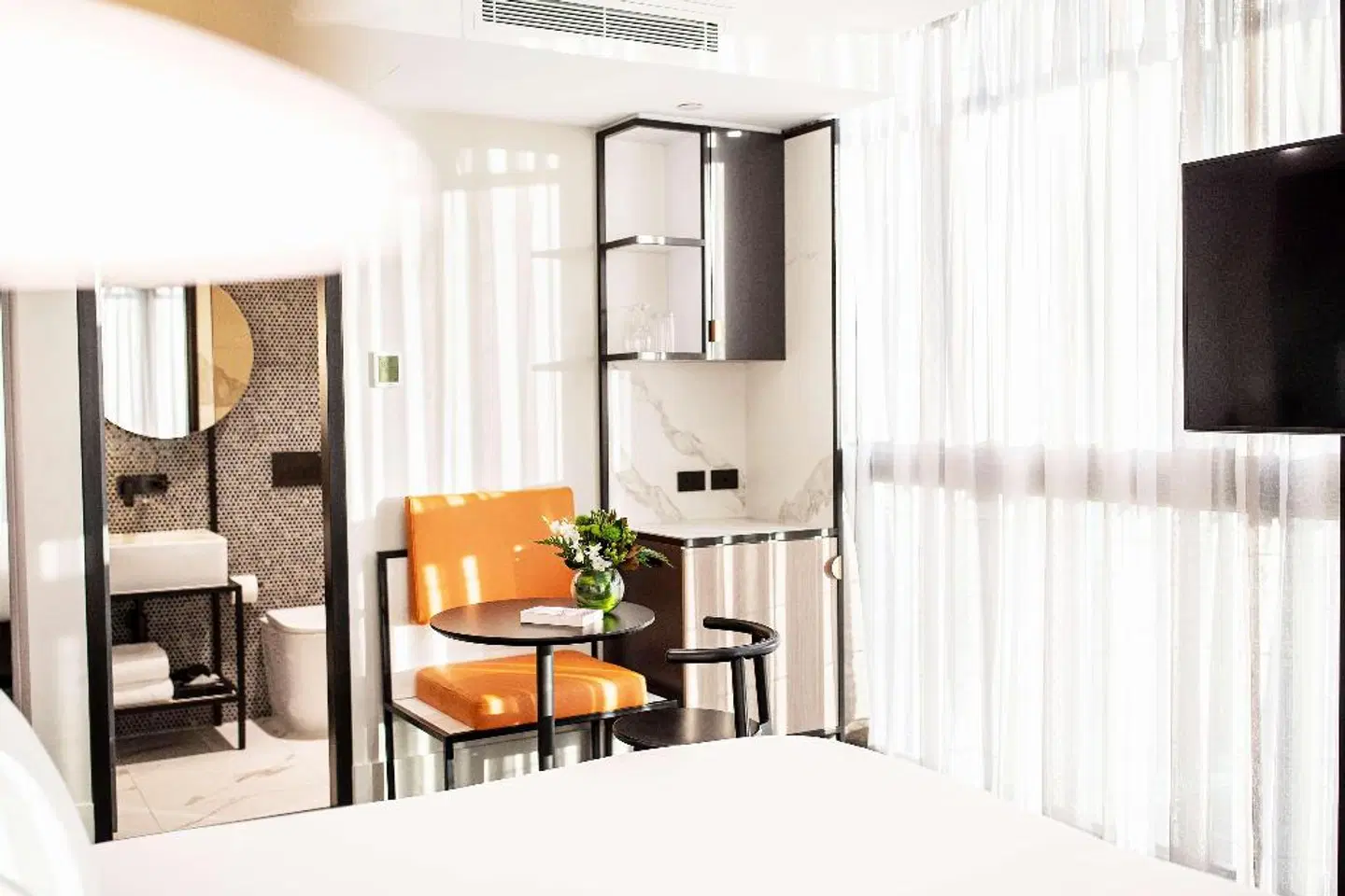 Brady Hotels Jones Lane ROOM_EXAMPLE