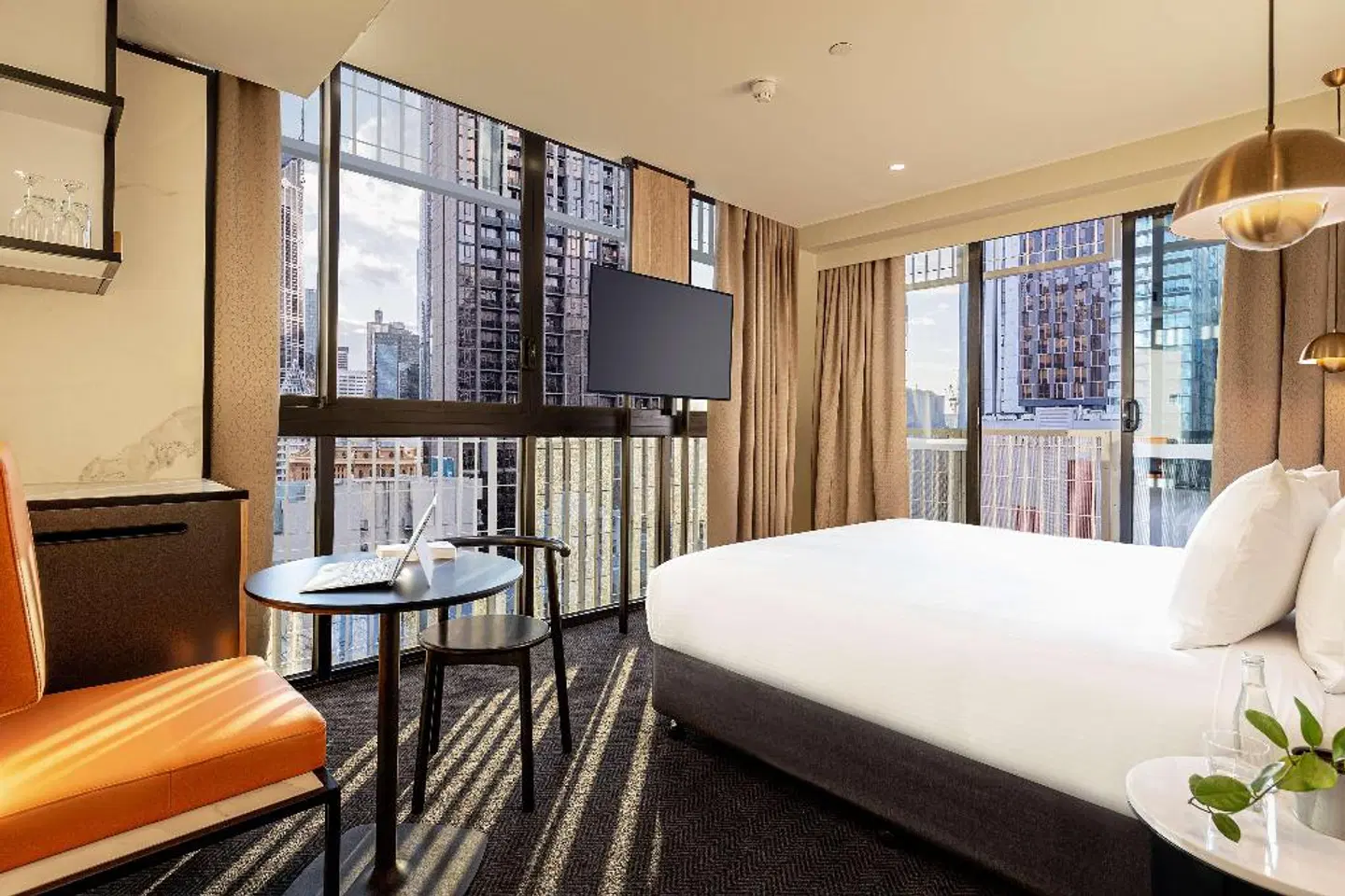 Brady Hotels Jones Lane ROOM_EXAMPLE
