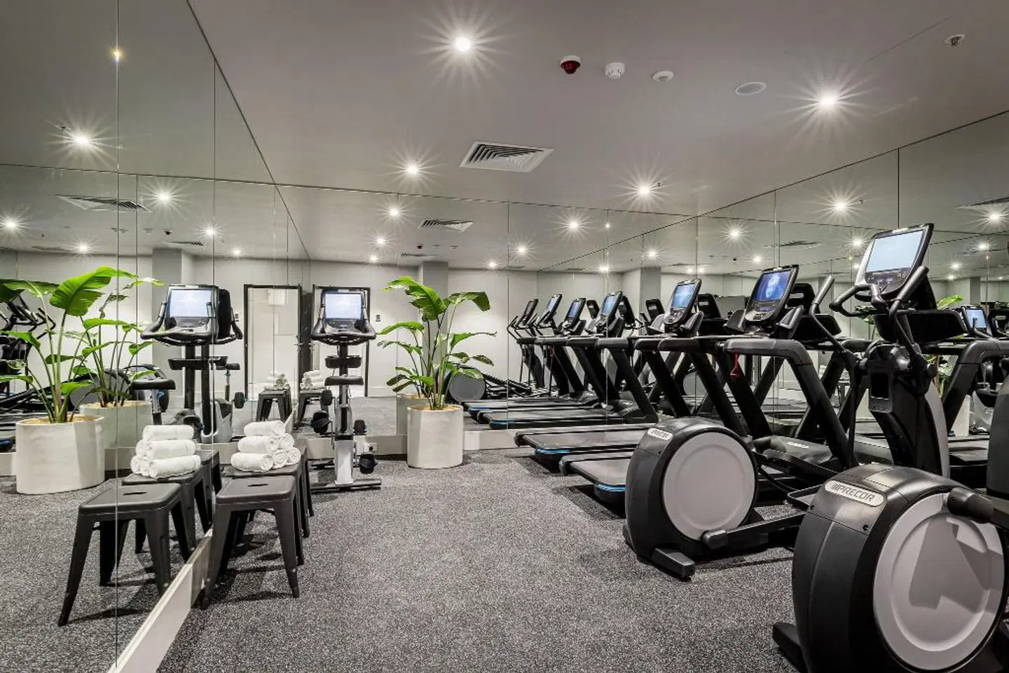 Brady Hotels Jones Lane SPORTS_AND_LEISURE