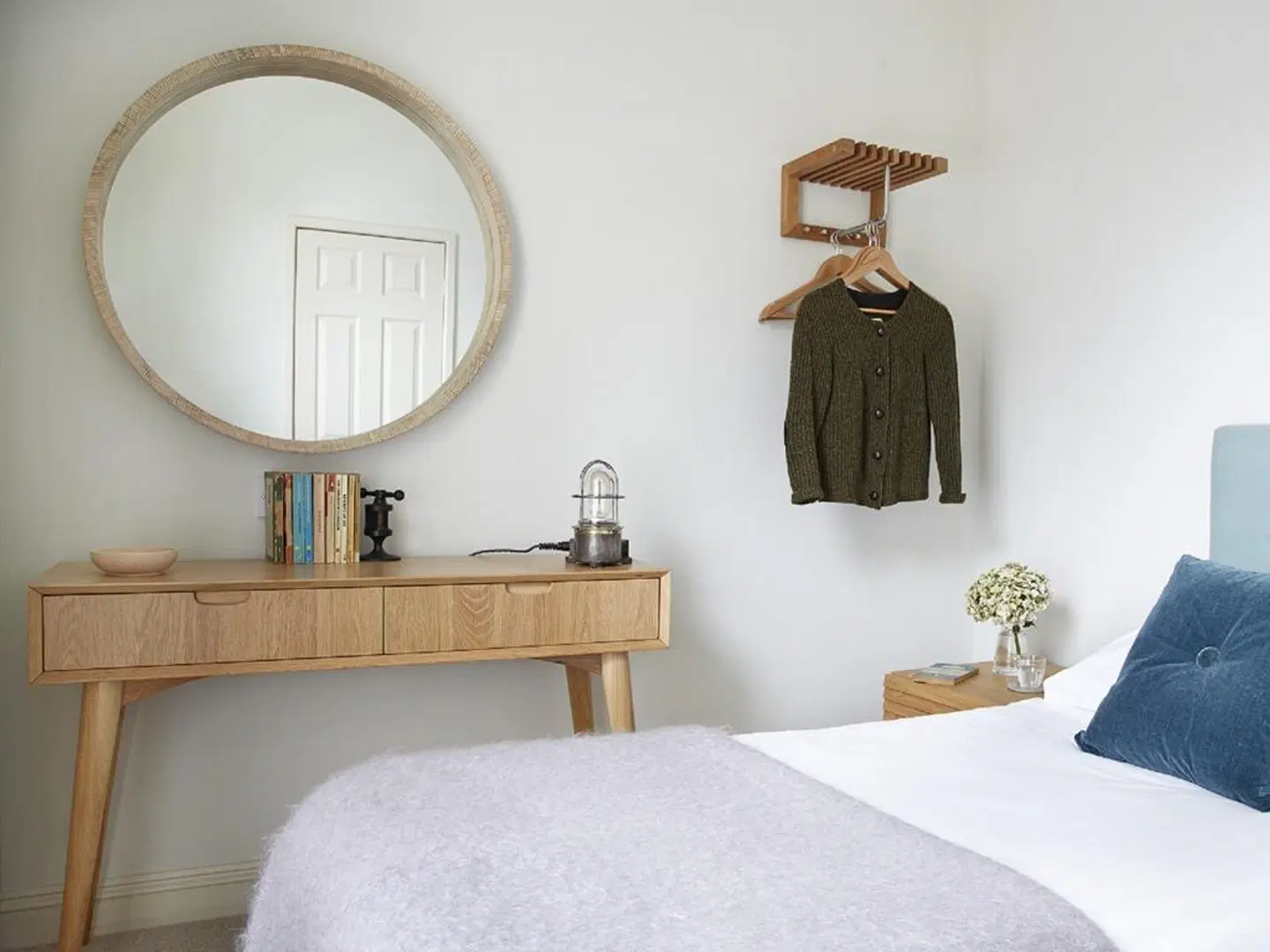 The Lerryn ROOM_EXAMPLE