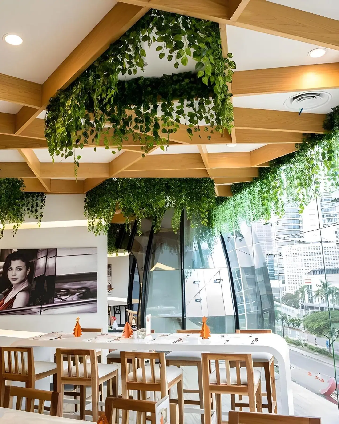 HARRIS Suites fX Sudirman Restaurant