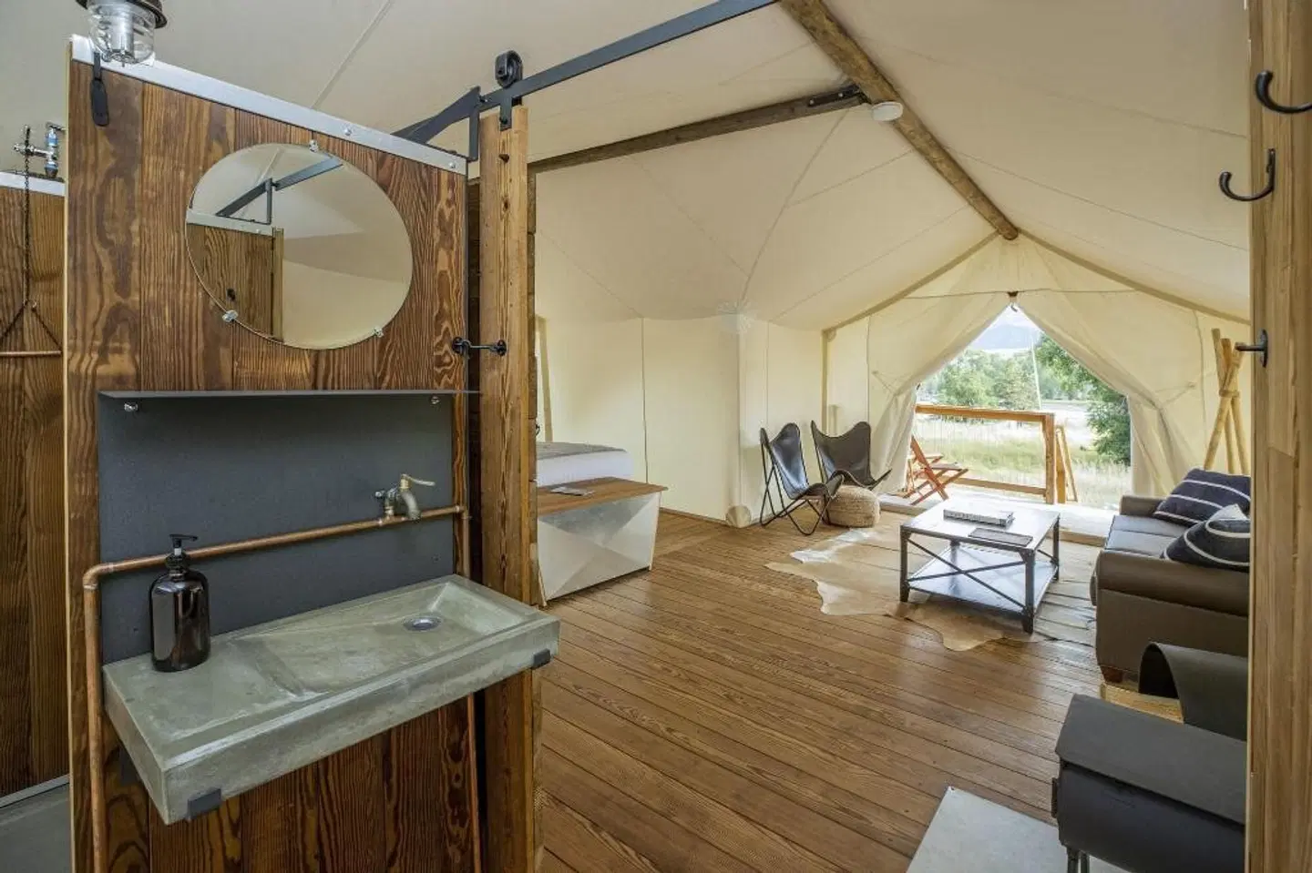 Under Canvas North Yellowstone - Paradise Valley ROOM_EXAMPLE