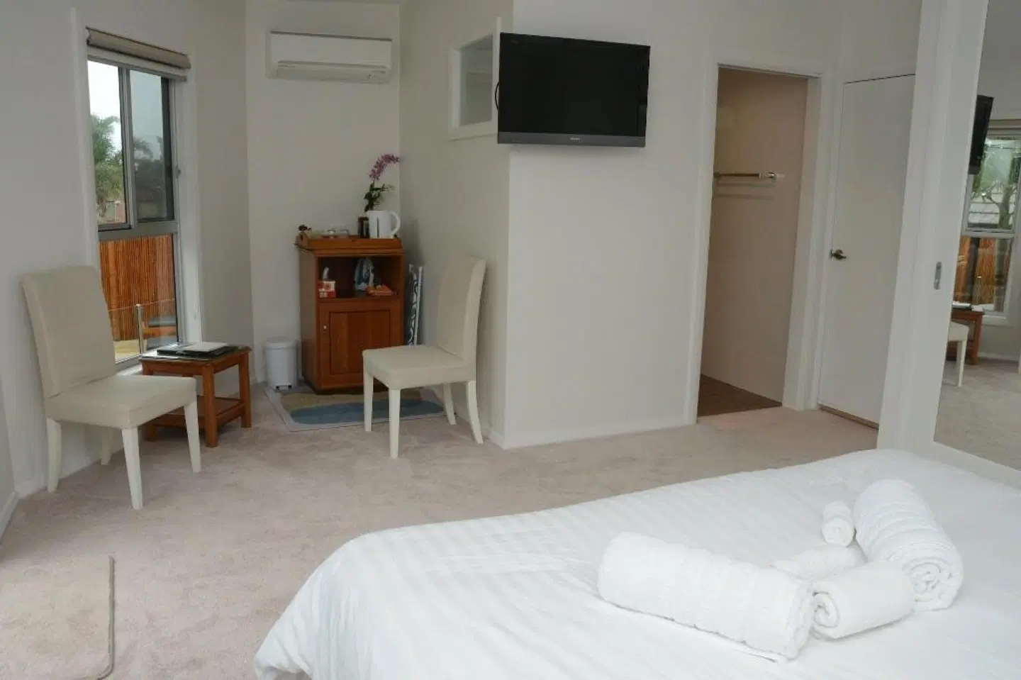 Southview Guest House ROOM_EXAMPLE