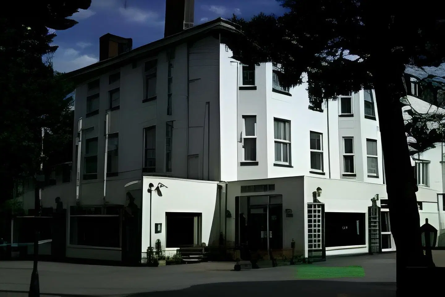 The Mayfair Hotel EXTERIOR