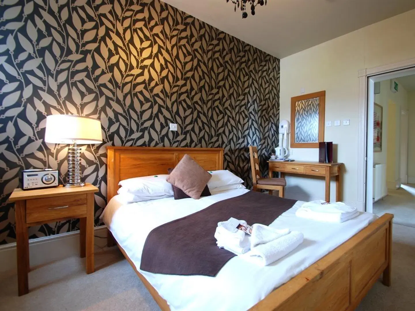 The Gladstone ROOM_EXAMPLE