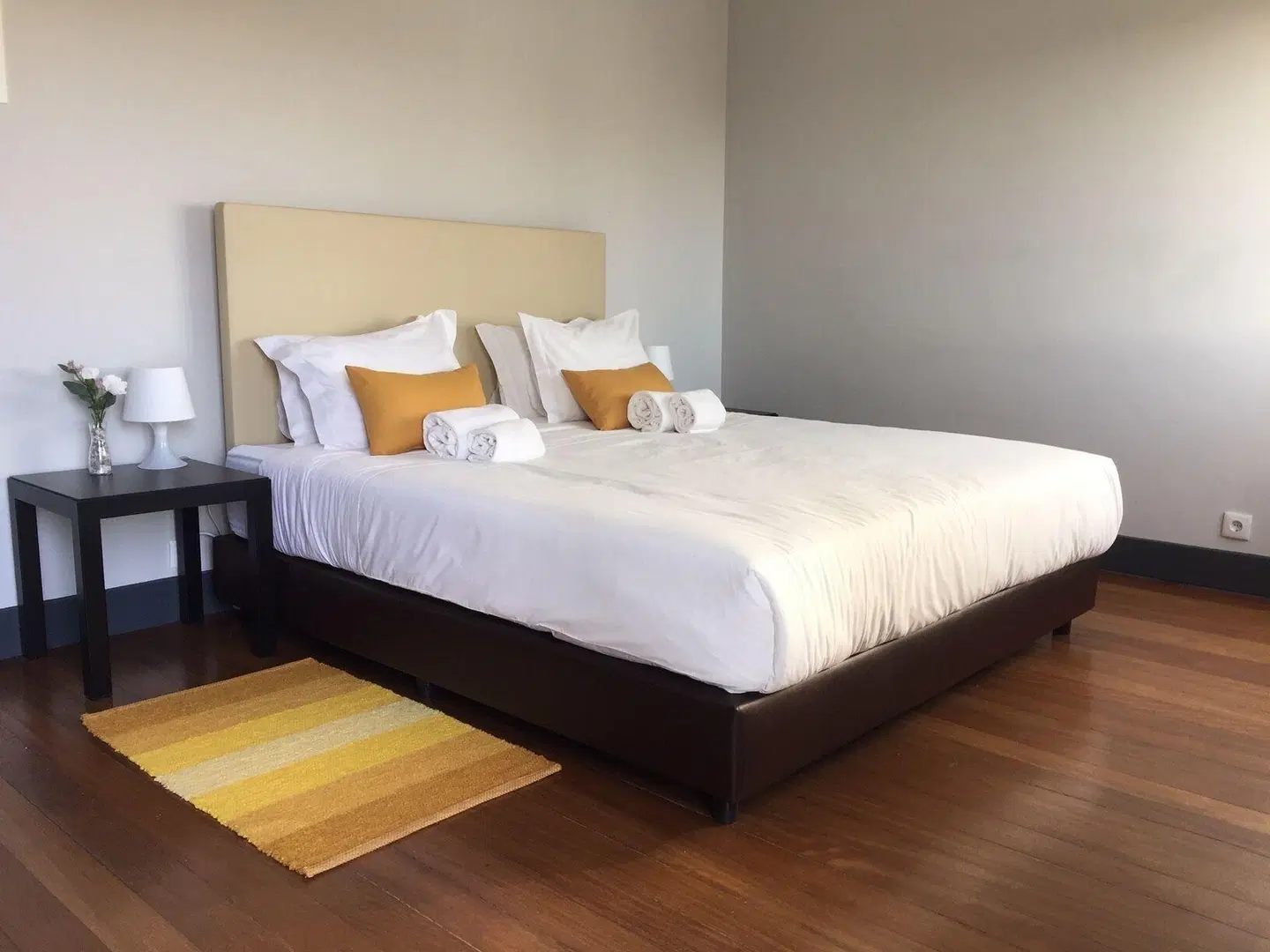 Villa Caparica Hostel ROOM_EXAMPLE
