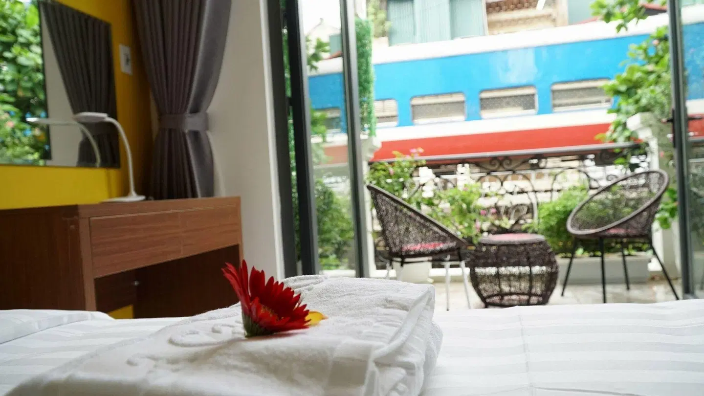 Hanoi La Cascada House & Travel Restaurant