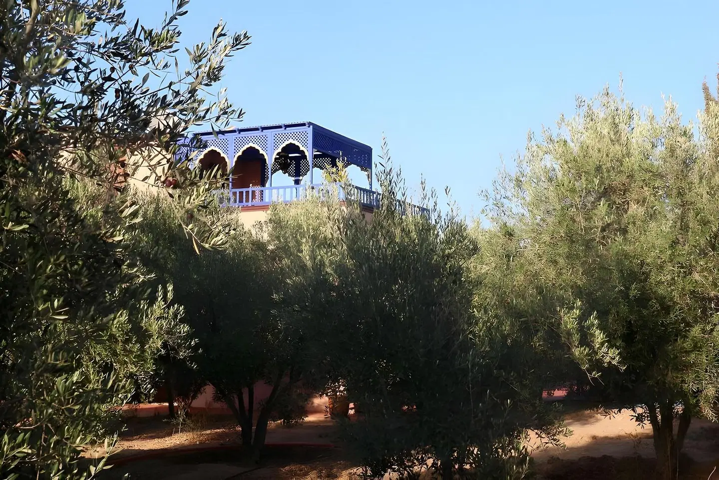 Le Bleu House EXTERIOR
