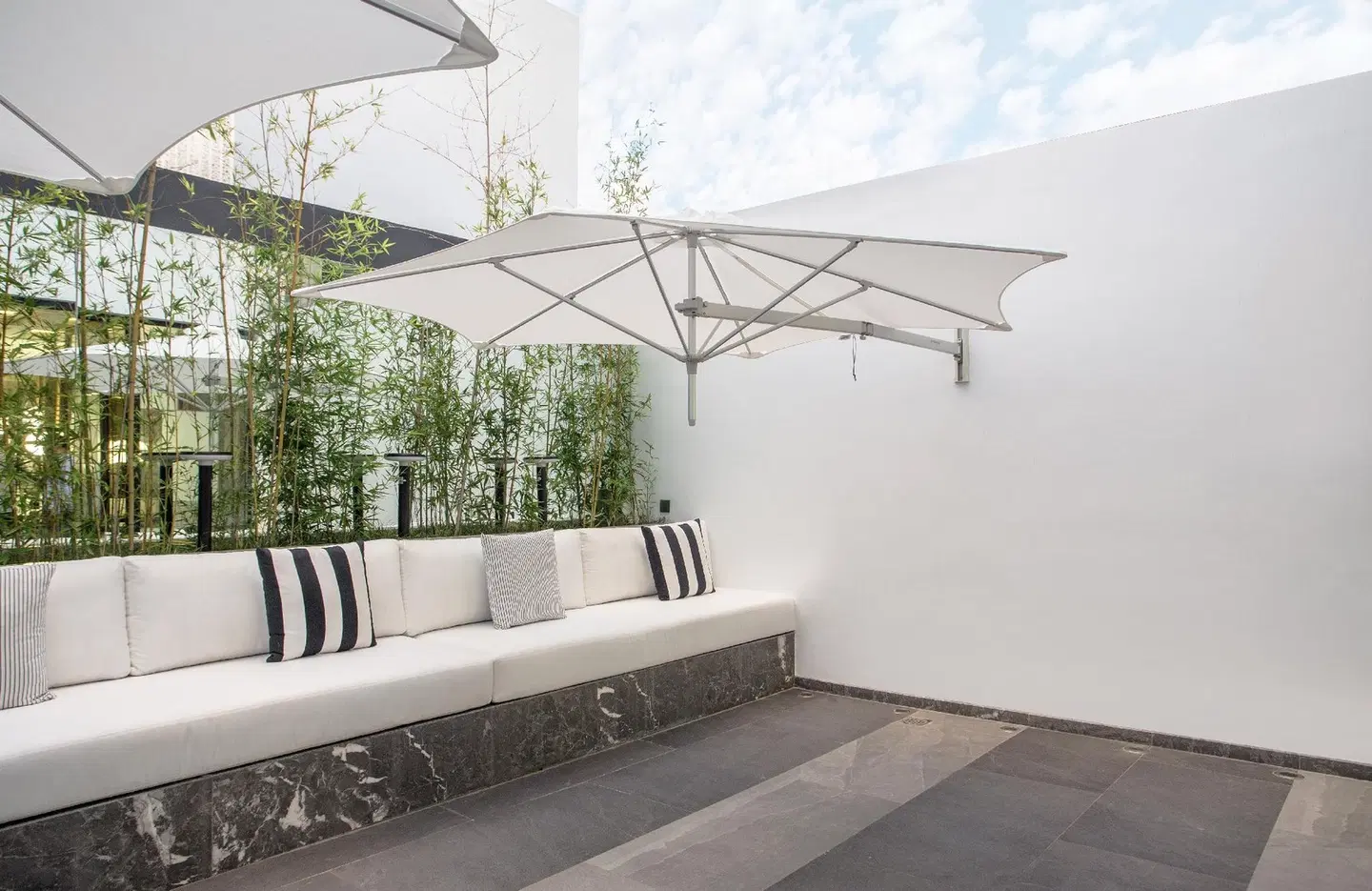 Makass Appart Hotel Terrasse