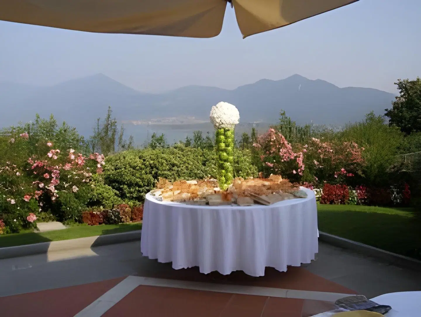 Romantik Hotel Relais Mirabella Iseo Terrasse
