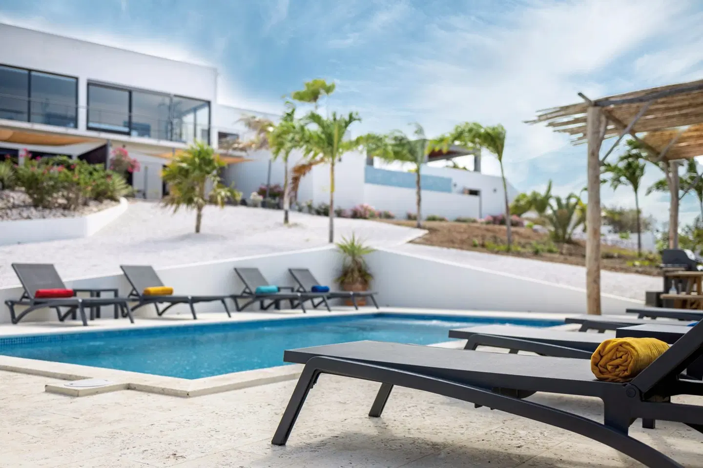 Mi Cuna Stays Collection OUTDOOR_POOL