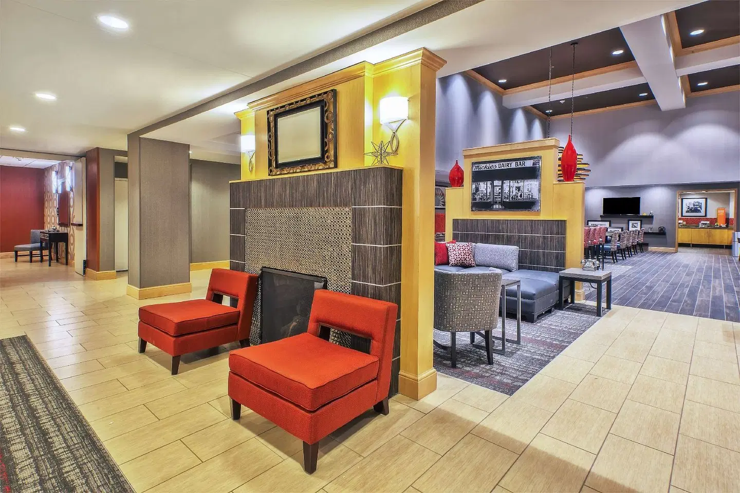 Hampton Inn & Suites Madison - West LOUNGE_LOBBY