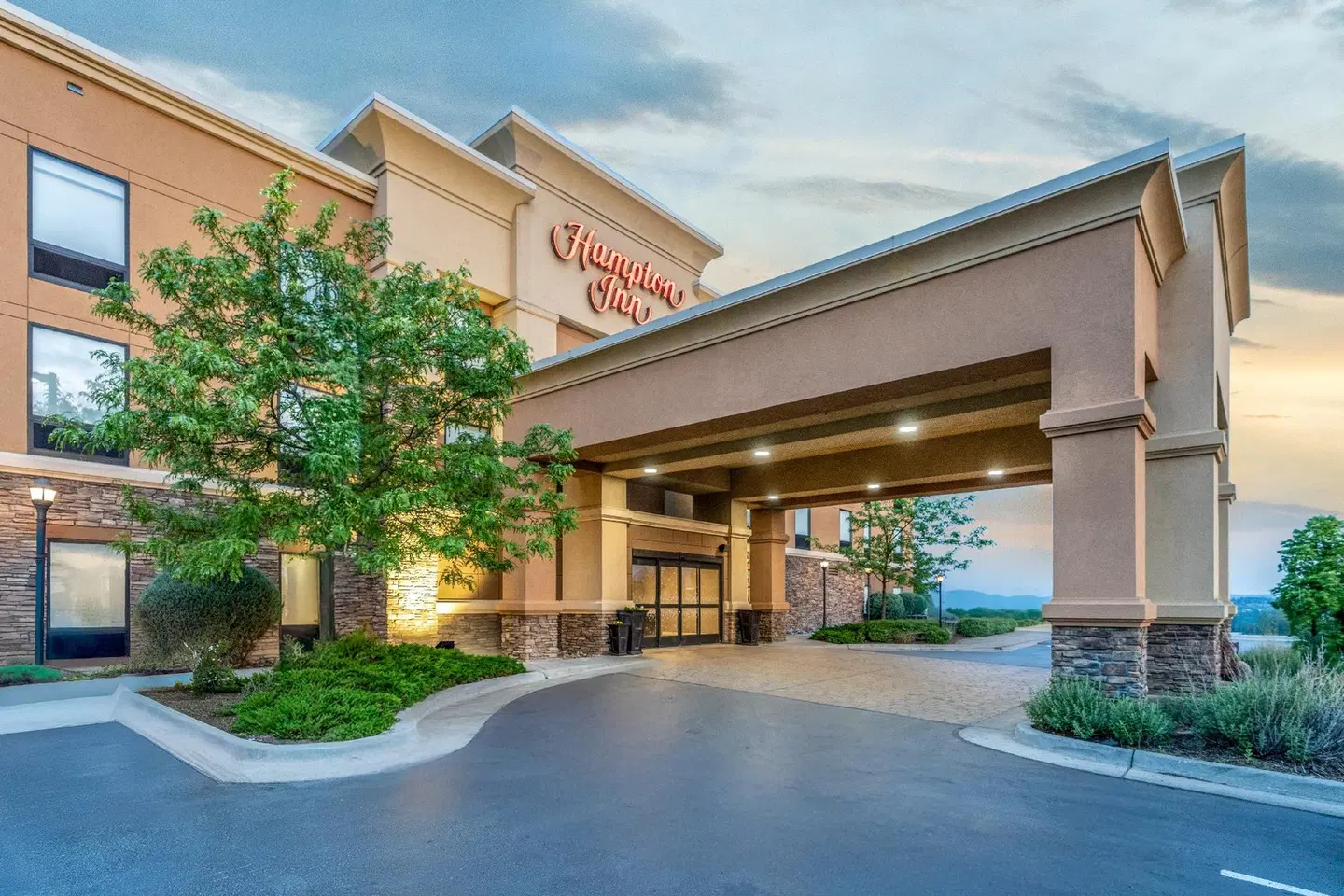 Hampton Inn Sheridan EXTERIOR