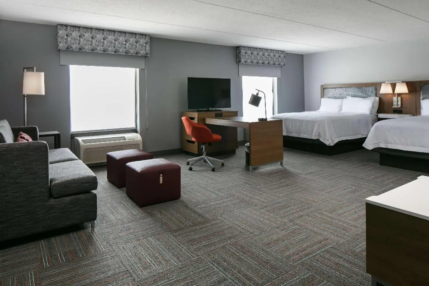 Hampton Inn Dubuque ROOM_EXAMPLE