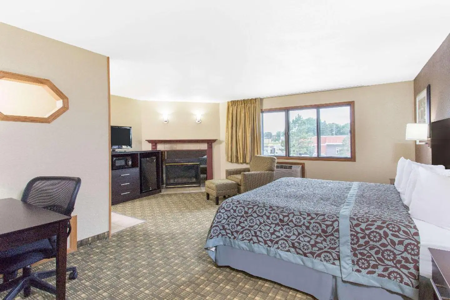 Days Inn & Suites by Wyndham Waterloo ROOM_EXAMPLE