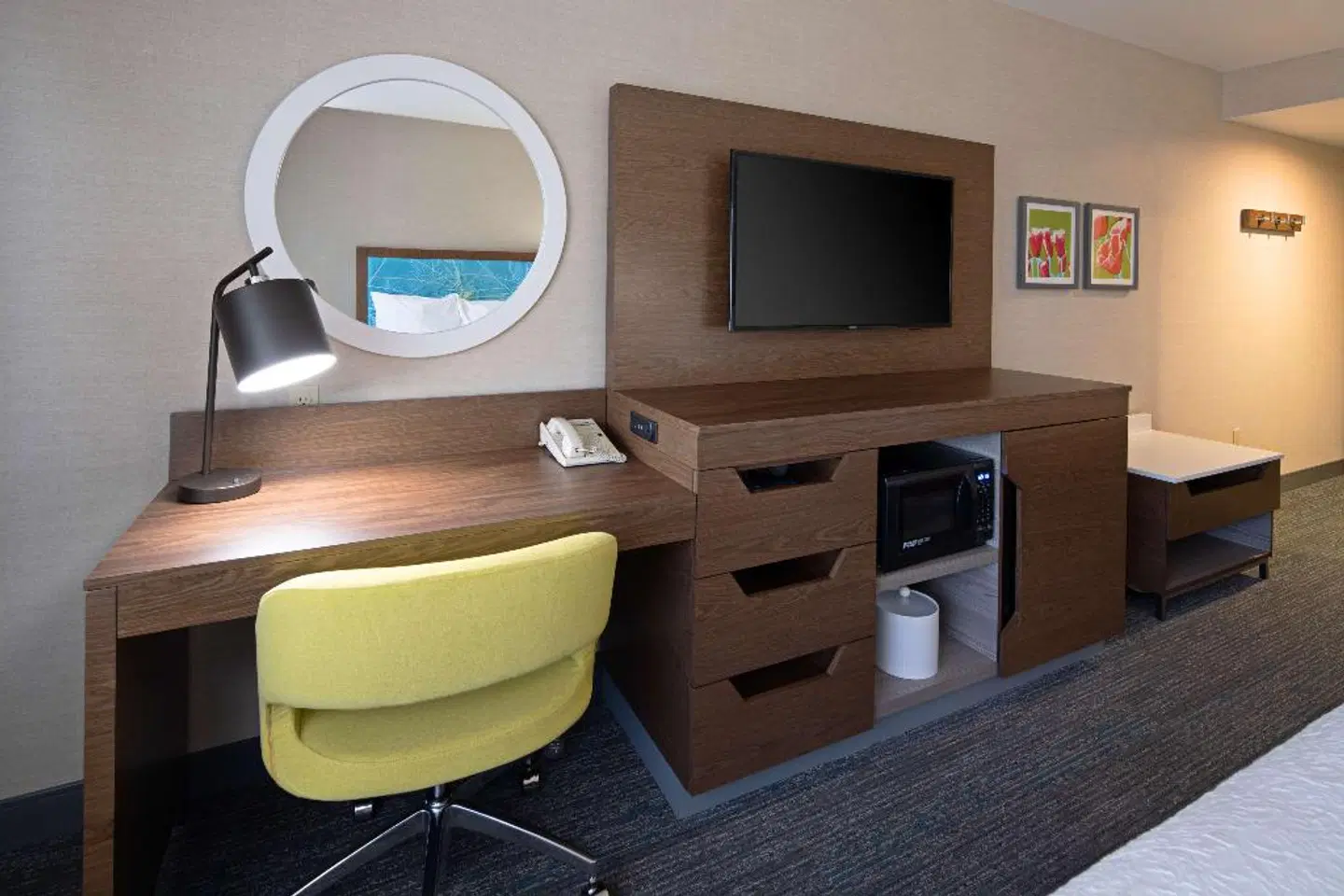 Hampton Inn Visalia ROOM_EXAMPLE
