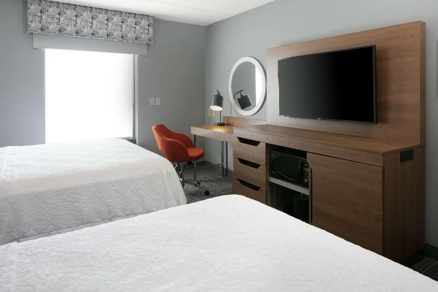 Hampton Inn Dubuque ROOM_EXAMPLE