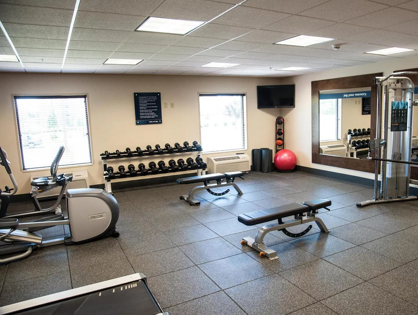 Hampton Inn Bismarck SPORTS_AND_LEISURE