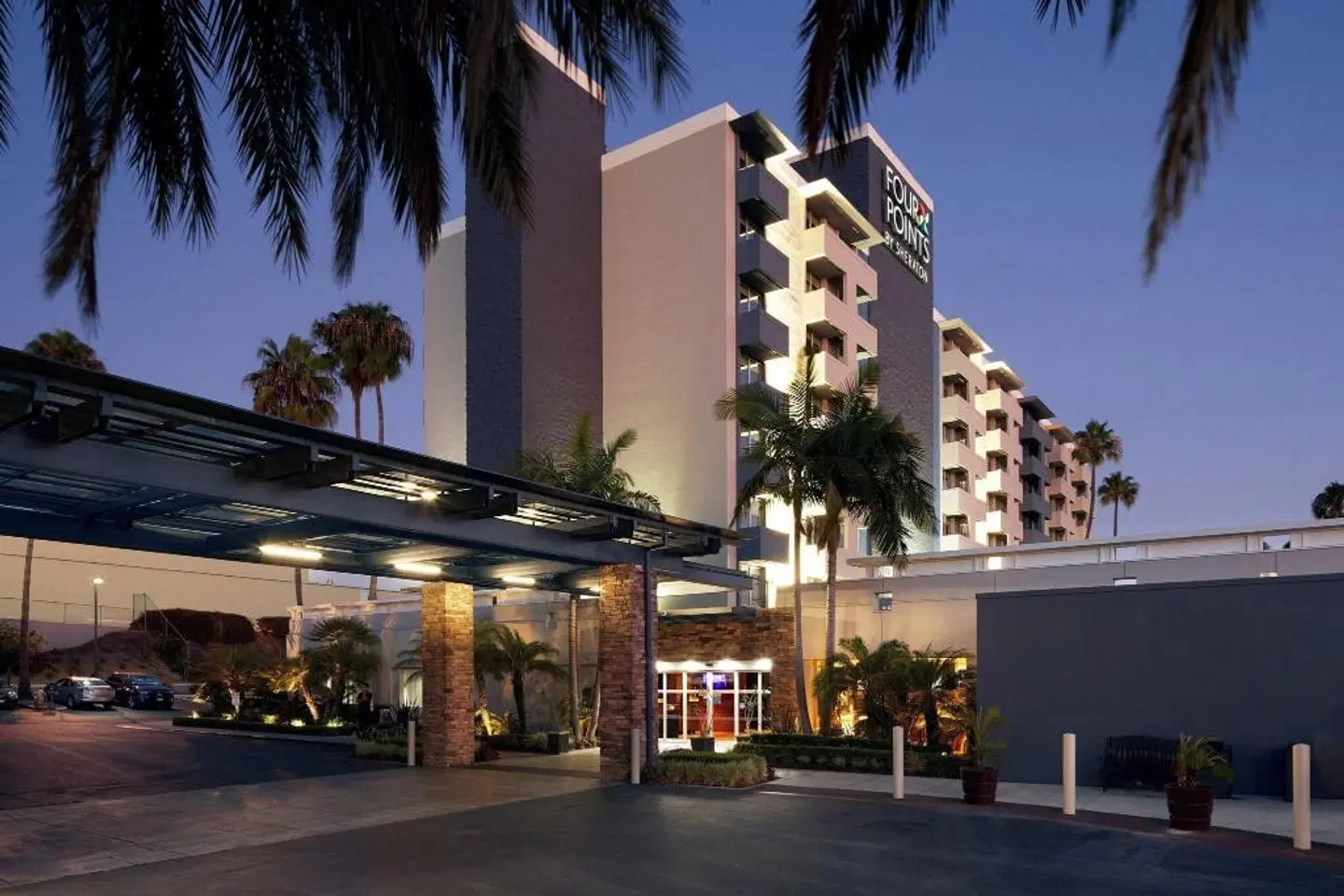 Four Points by Sheraton Los Angeles Westside EXTERIOR